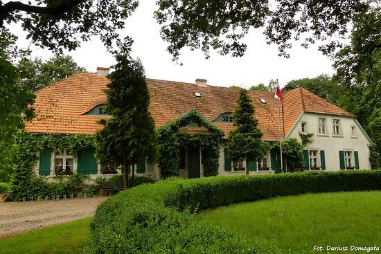 Dwór Wybickich w Sikorzynie